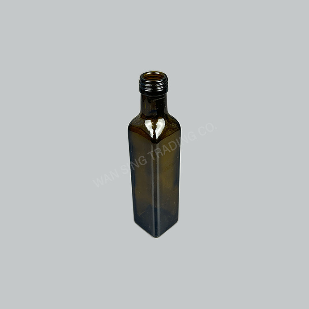 MJ SQUARE GLASS BOTTLE GREEN 250ML W/LID